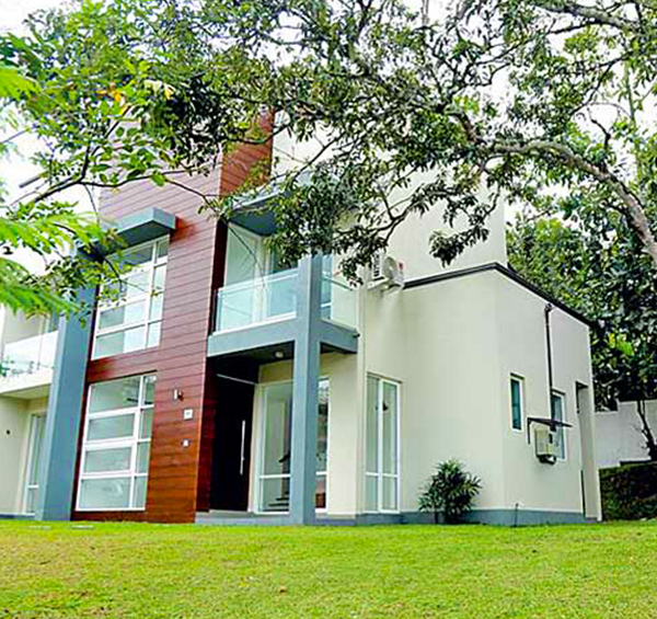 HummingBird Lake Villa